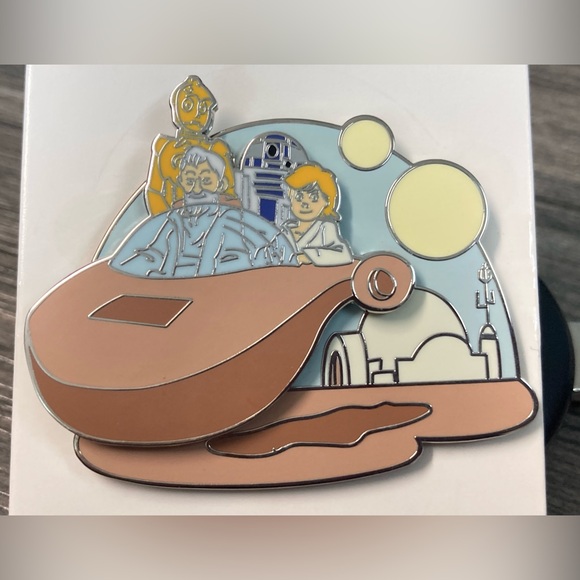 Star Wars 2023 Stylized Scene Series Trading Pin - Picture 1 of 4